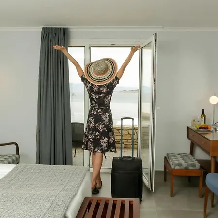 منتجع Xenia Ouranoupolis أُرانّوبولي