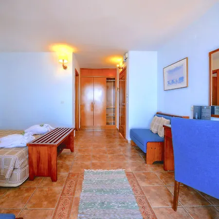 Xenia Ouranoupolis منتجع أُرانّوبولي