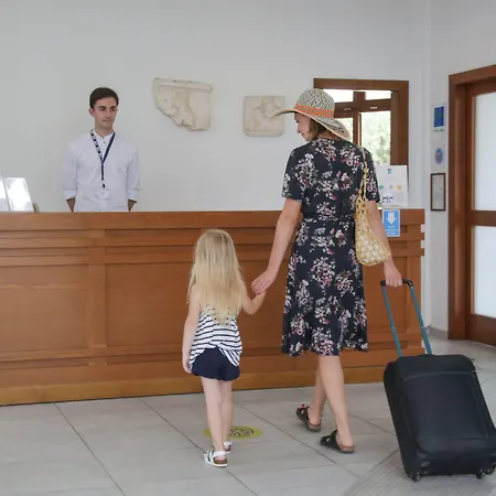 Xenia Ouranoupolis 4* أُرانّوبولي