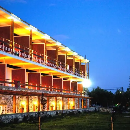 منتجع Xenia Ouranoupolis 4*