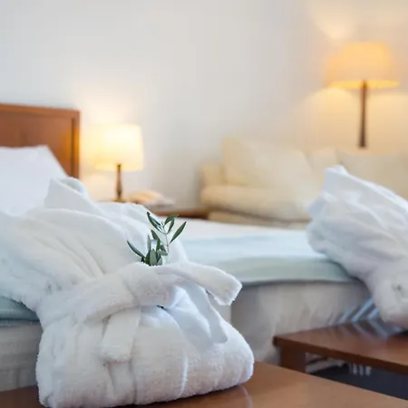 Xenia Ouranoupolis منتجع أُرانّوبولي